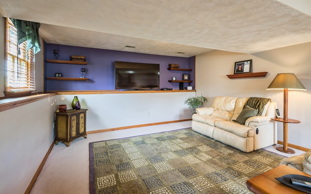 22 Vermont Road Wilmington, MA 01887 - Photo 23 of 30 Gallery Image 23