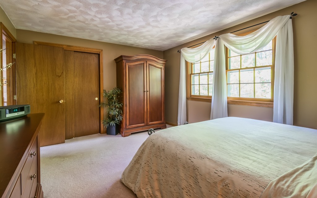 22 Vermont Road Wilmington, MA 01887 - Photo 4 of 30 Gallery Image 4