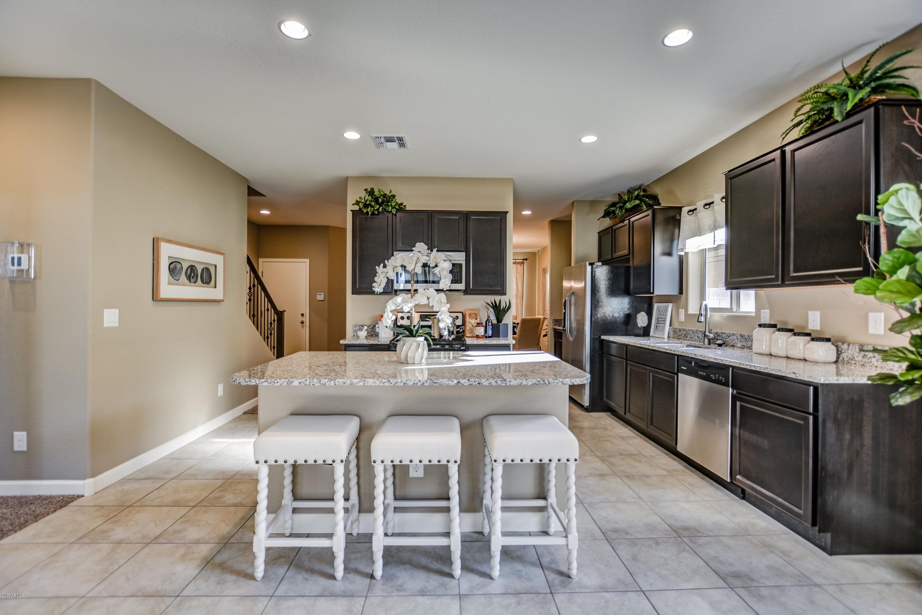 31003 West Picadilly Road Buckeye, AZ 85396 - Photo 26 of 70 FAMILY04