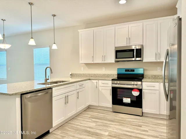 $3,100 | 826 5th Avenue South, Jacksonville Beach, FL 32250