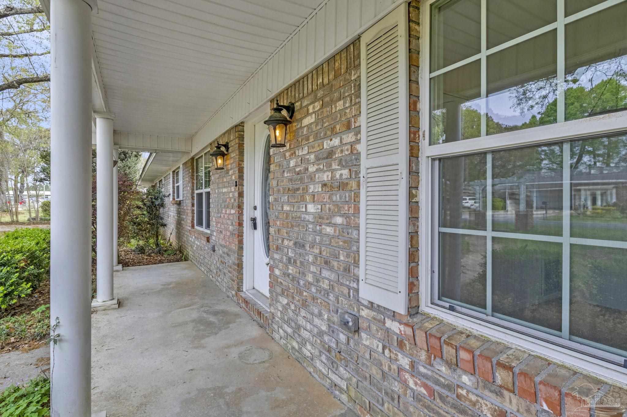 669 Carlton Road Pensacola, FL 32534 - Photo 5 of 64