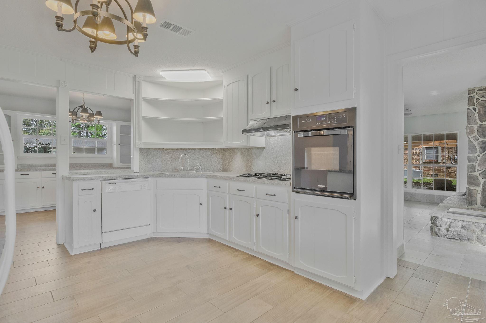 669 Carlton Road Pensacola, FL 32534 - Photo 7 of 64