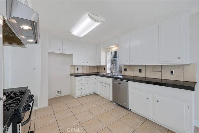 $3,000 | 5153 Merrill Avenue, Riverside, CA 92504