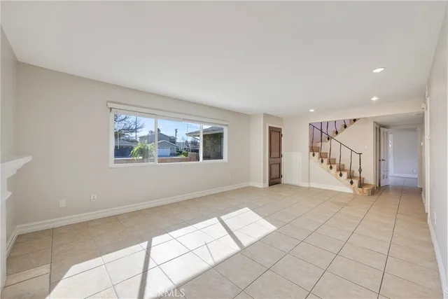 $3,000 | 5153 Merrill Avenue, Riverside, CA 92504