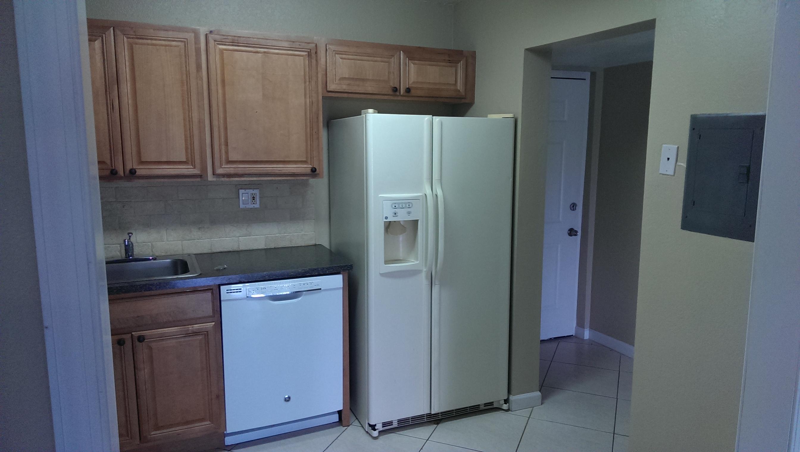 9370 Southwest 8th Street, Unit 121 Boca Raton, FL 33428 - Photo 6 of 32 Kitchen