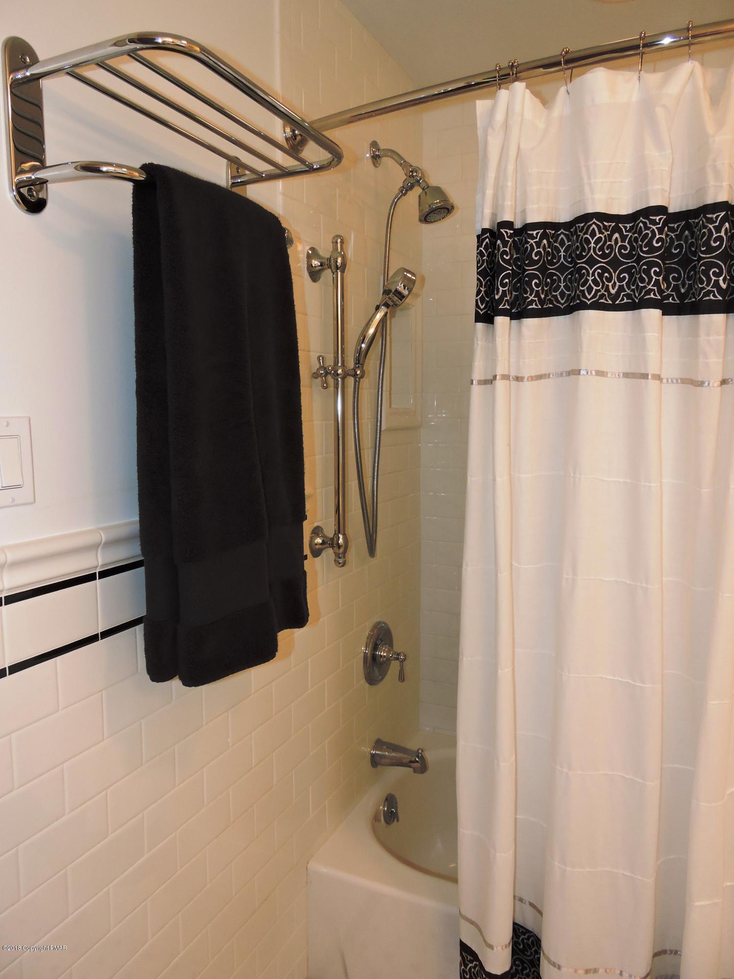 446 Laurel Pine Road Cresco, PA 18326 - Photo 25 of 39 DSCN9031