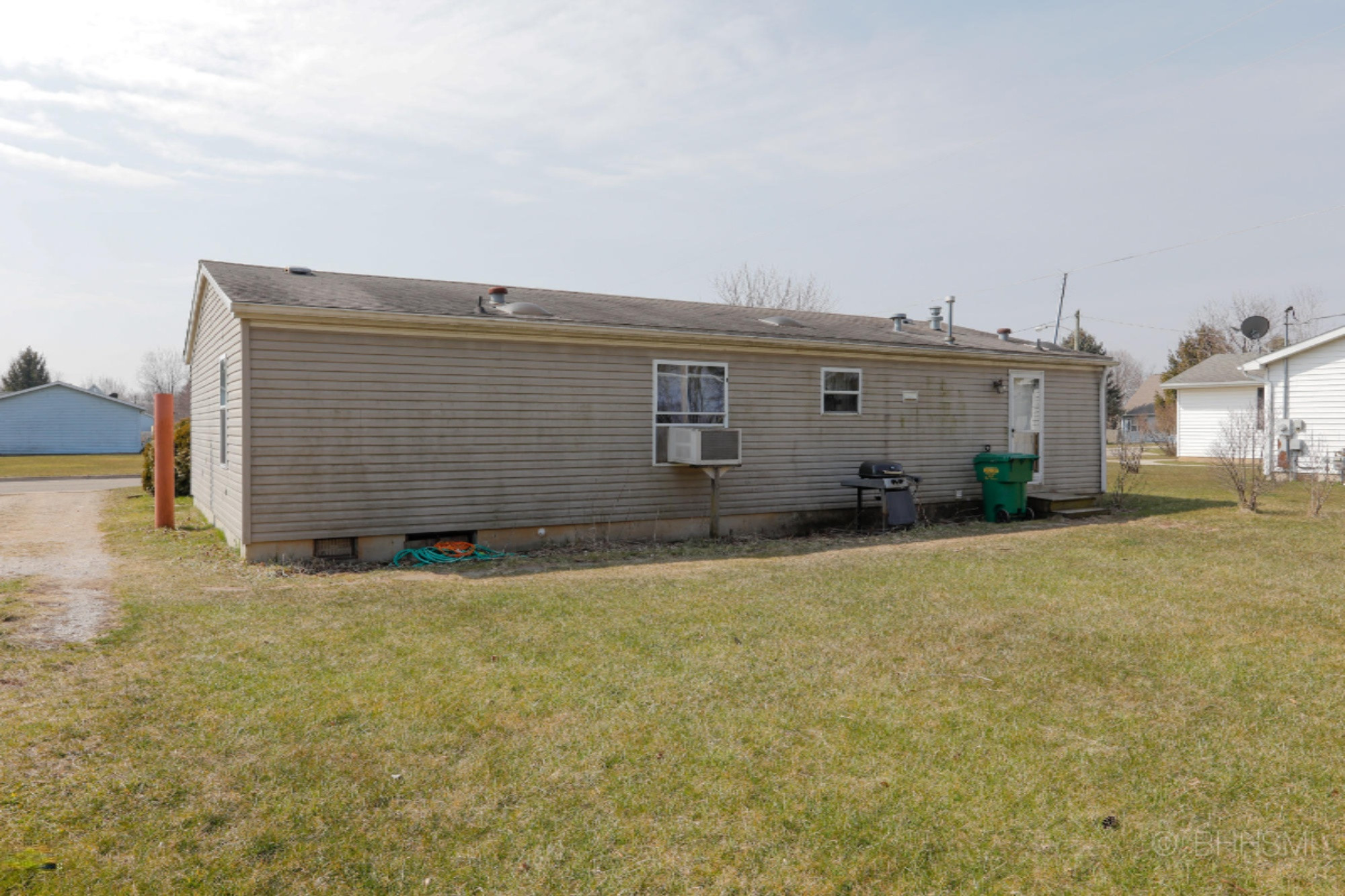 303 Wren Road Sturgis, MI 49091 - Photo 18 of 19 303 Wren-118