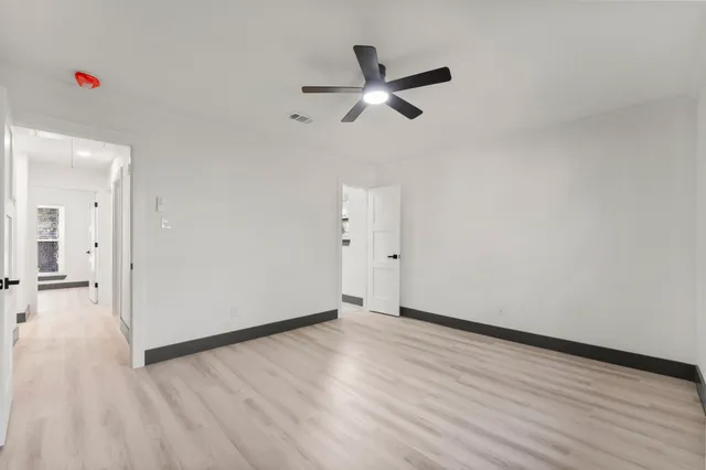 $385,000 | 26 East Woodtimber Court, Spring, TX 77381