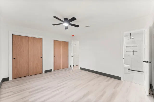 $385,000 | 26 East Woodtimber Court, Spring, TX 77381