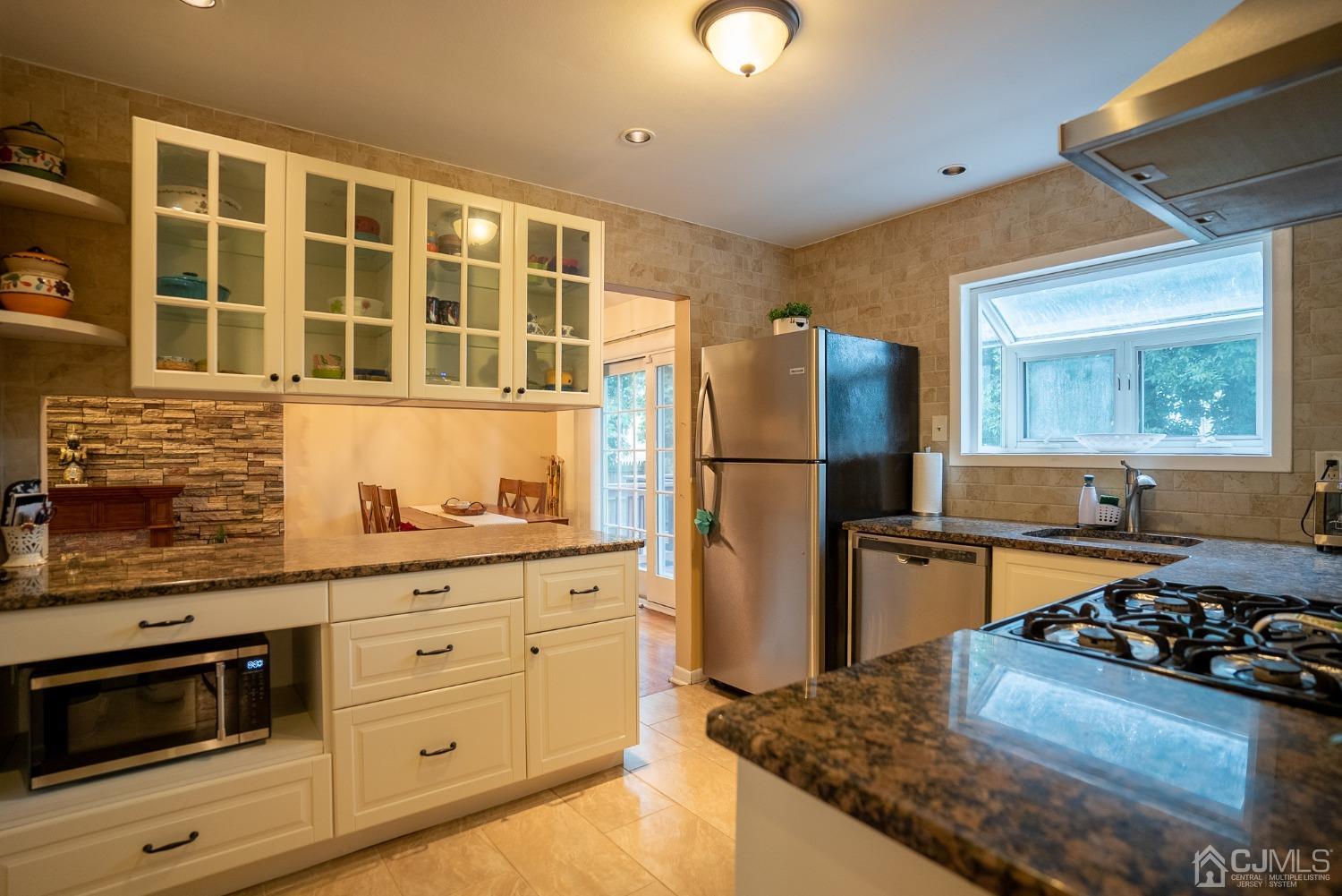 23 Mc Ginnis Road Edison, NJ 08817 - Photo 21 of 33 Gallery Image 21