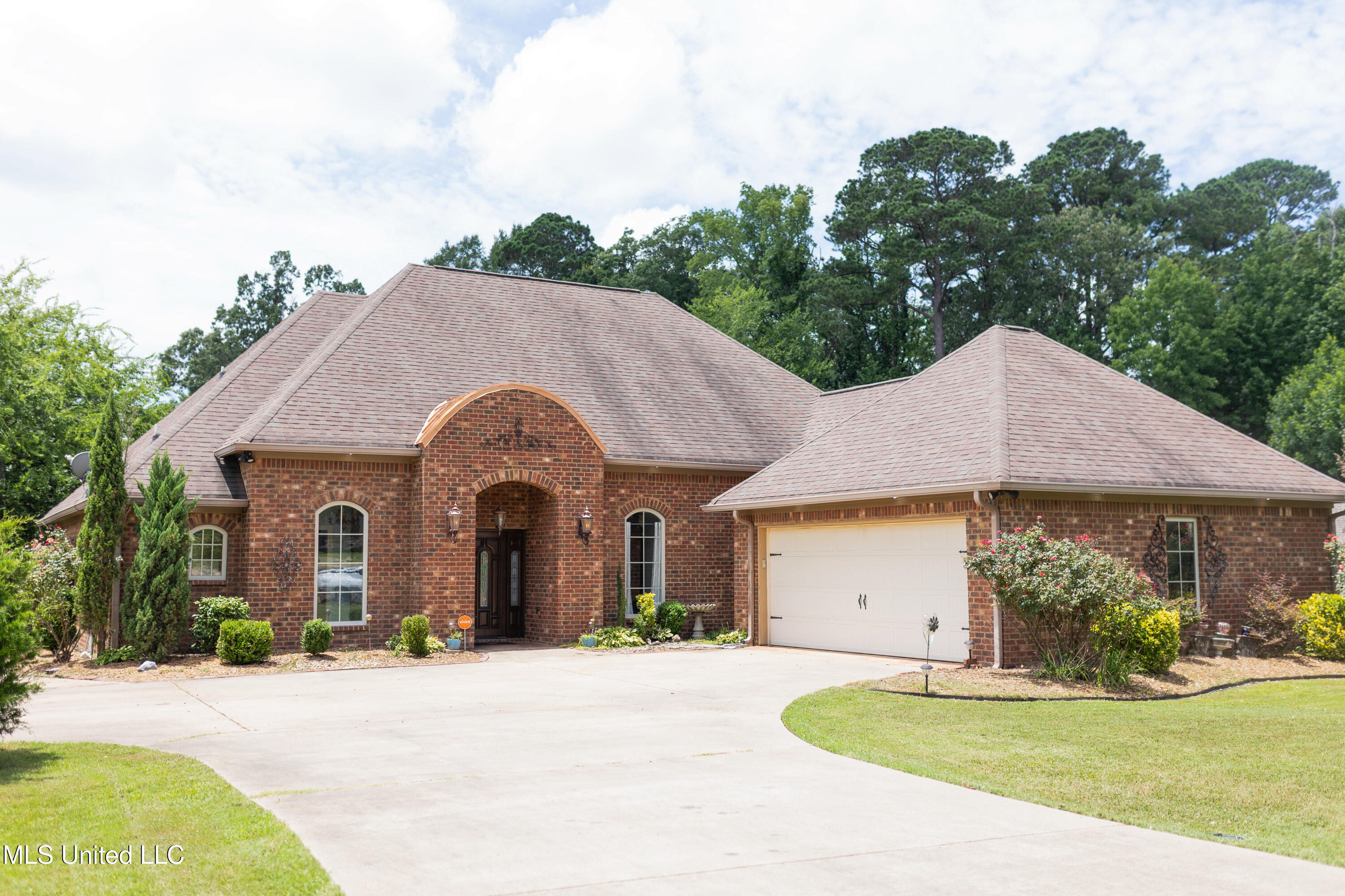 103 Bainbridge Bend Canton, MS 39046 - Photo 1 of 51 bainbridge-45