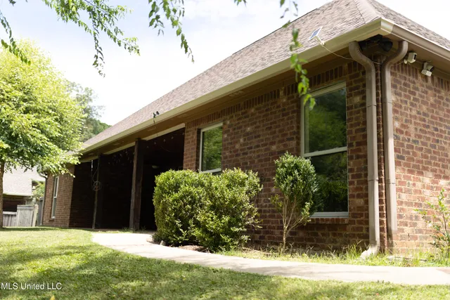 $319,000 | 103 Bainbridge Bend, Canton, MS 39046