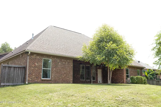 $319,000 | 103 Bainbridge Bend, Canton, MS 39046