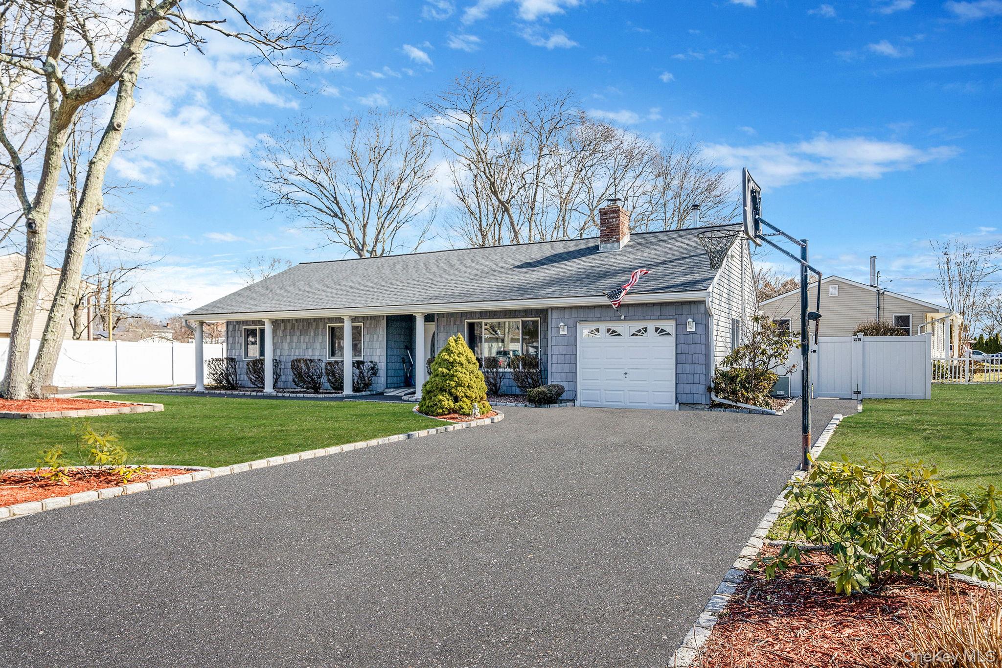 77 Propose Road Shirley, NY 11967 - Photo 2 of 25