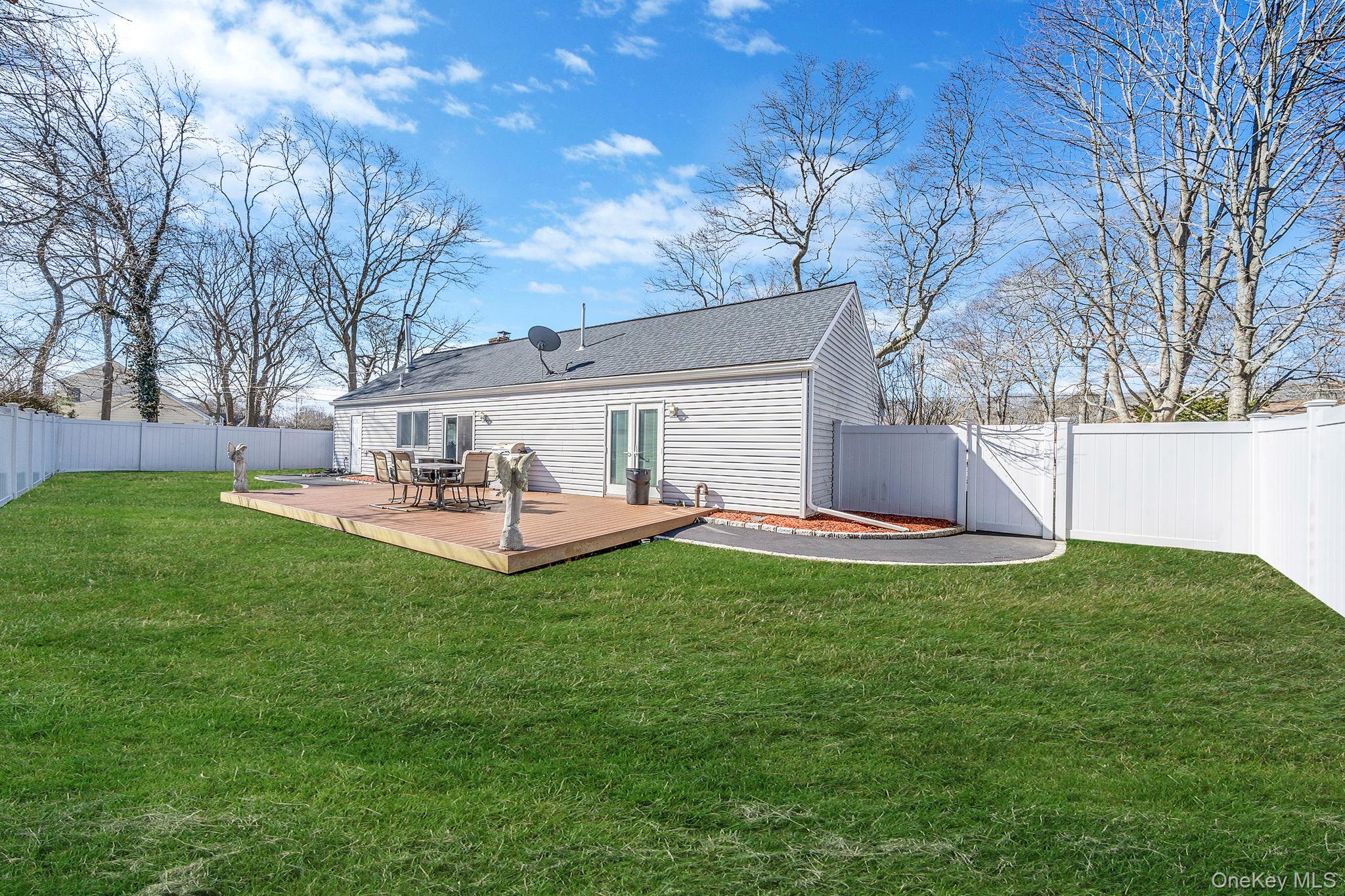 77 Propose Road Shirley, NY 11967 - Photo 22 of 25