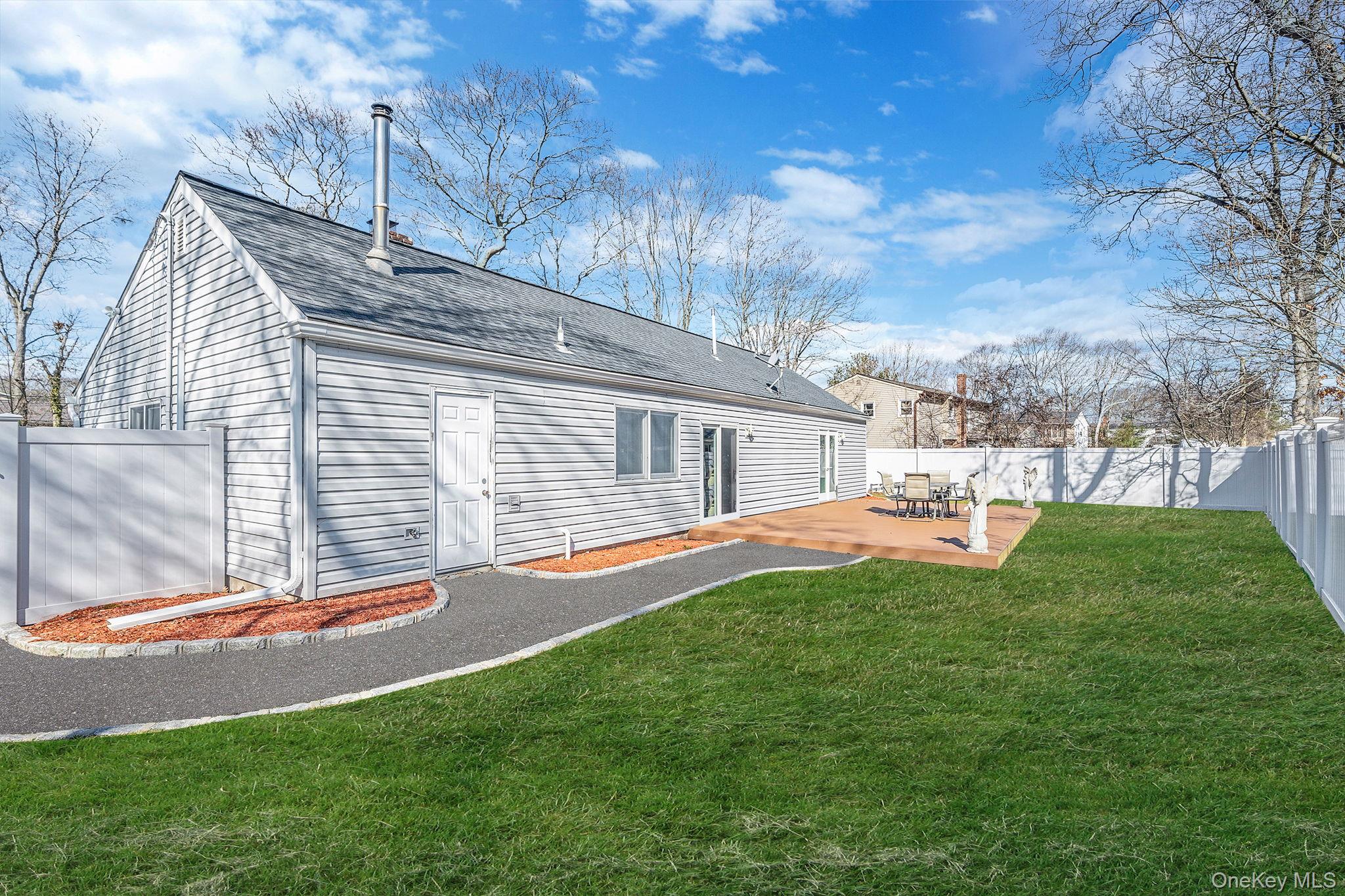 77 Propose Road Shirley, NY 11967 - Photo 24 of 25