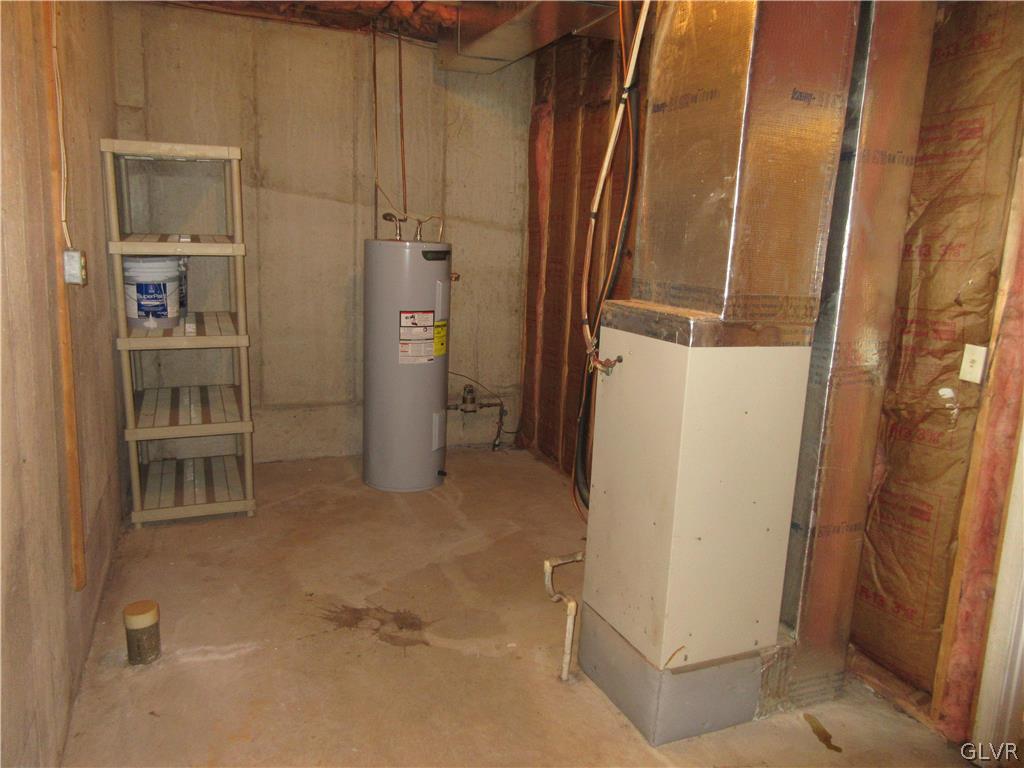 1242 Stanford Road Bethlehem, PA 18018 - Photo 21 of 22 Storage