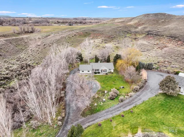 $369,900 | 4503 Hidden Canyon Lane, Buhl, ID 83316
