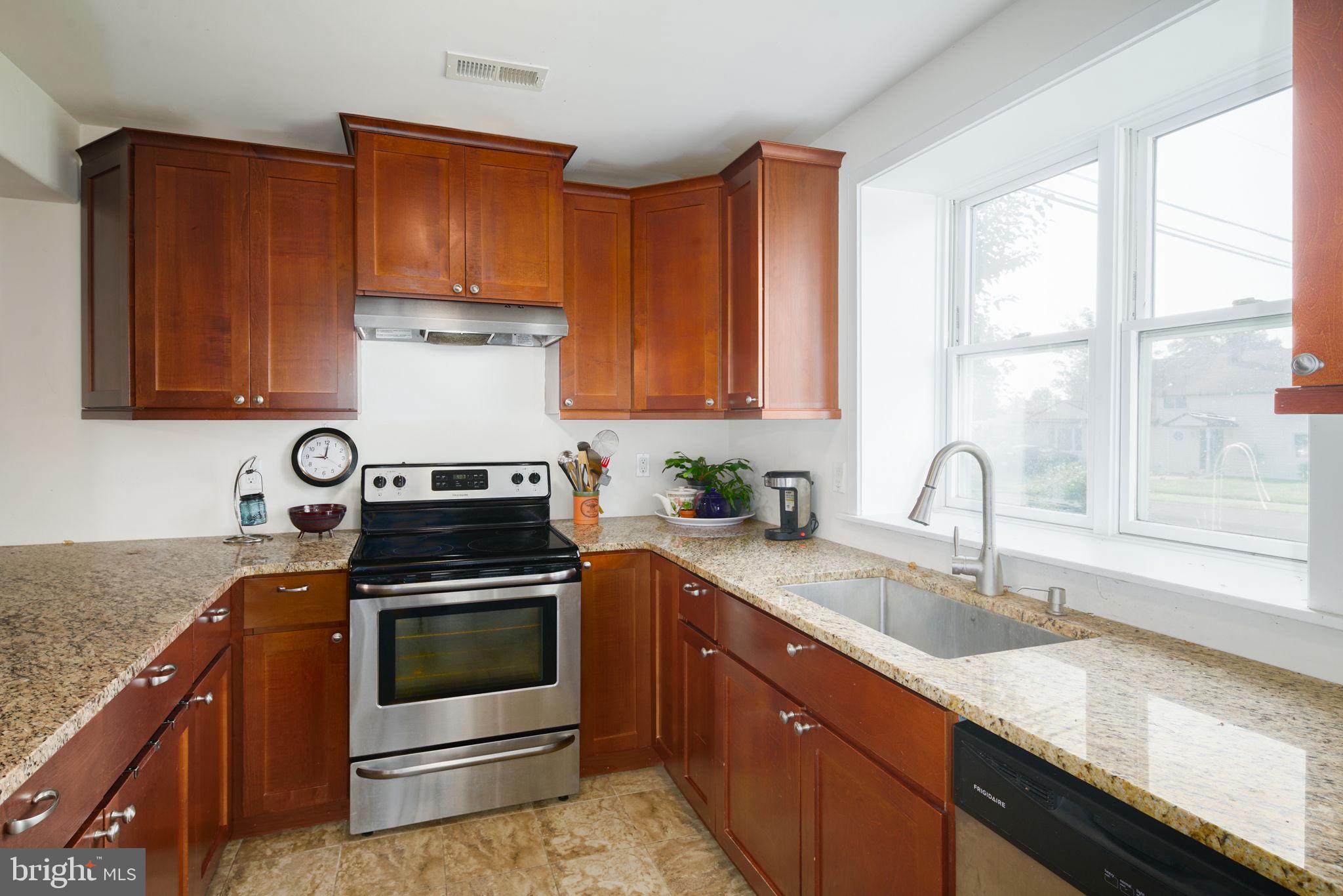 55 Grasspond Road Levittown, PA 19057 - Photo 15 of 33
