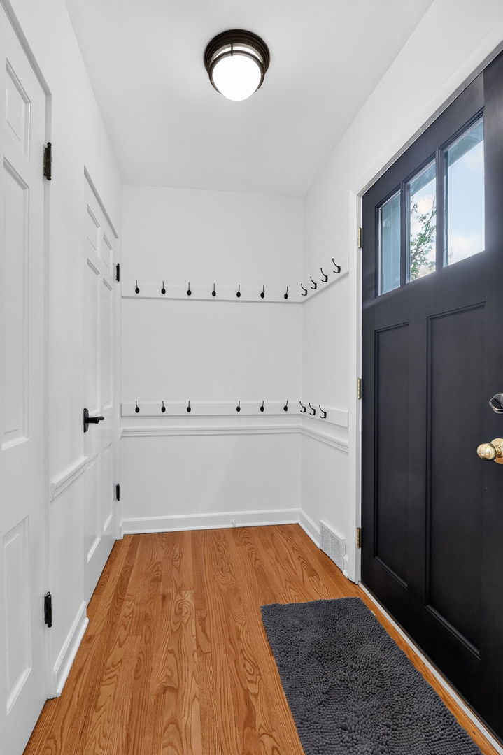 14 Walnut Road Glen Ellyn, IL 60137 - Photo 6 of 27