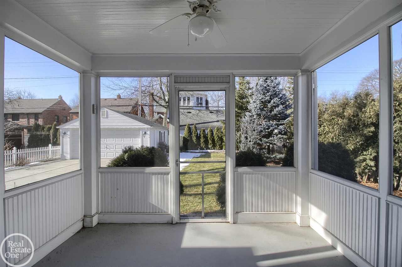 1327 Harvard Road Grosse Pointe, MI 48230 - Photo 17 of 35 50006460-16.JPG