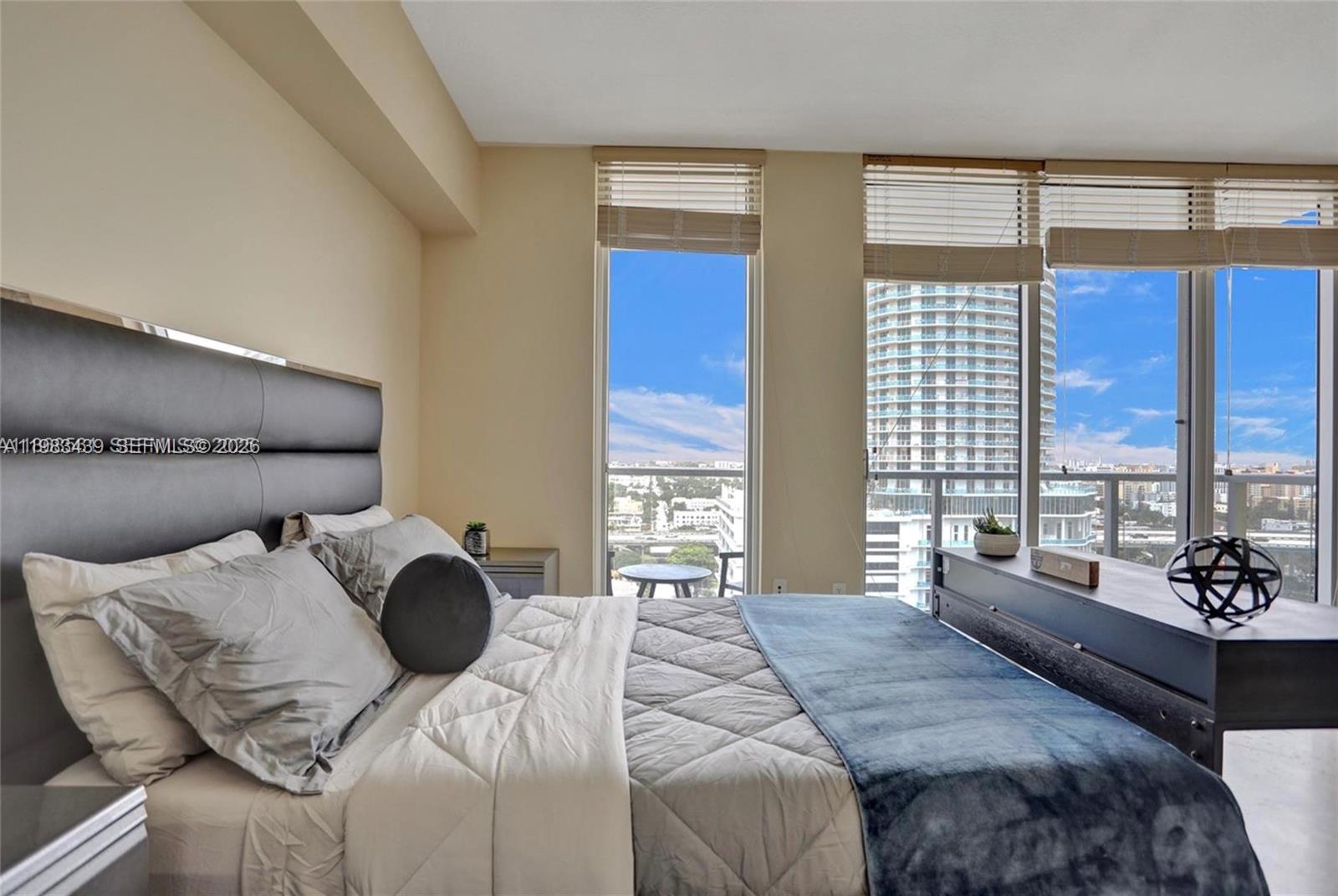 185 Southwest 7th Street, Unit 1600 Miami, FL 33130 - Photo 13 of 38