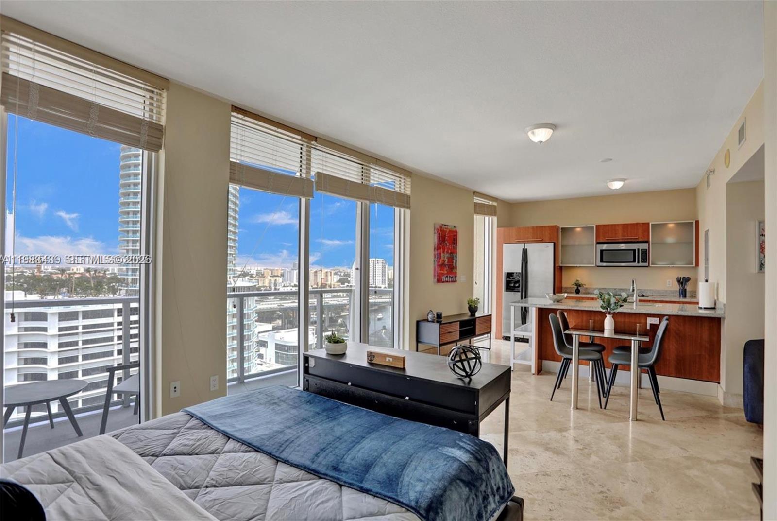185 Southwest 7th Street, Unit 1600 Miami, FL 33130 - Photo 14 of 38