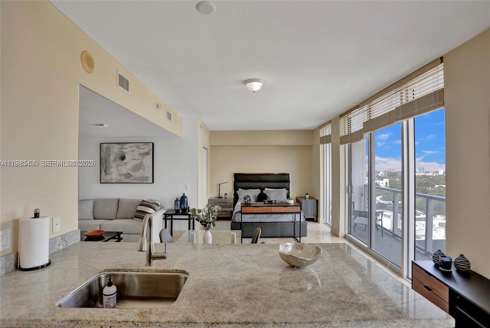 185 Southwest 7th Street, Unit 1600 Miami, FL 33130 - Photo 22 of 38