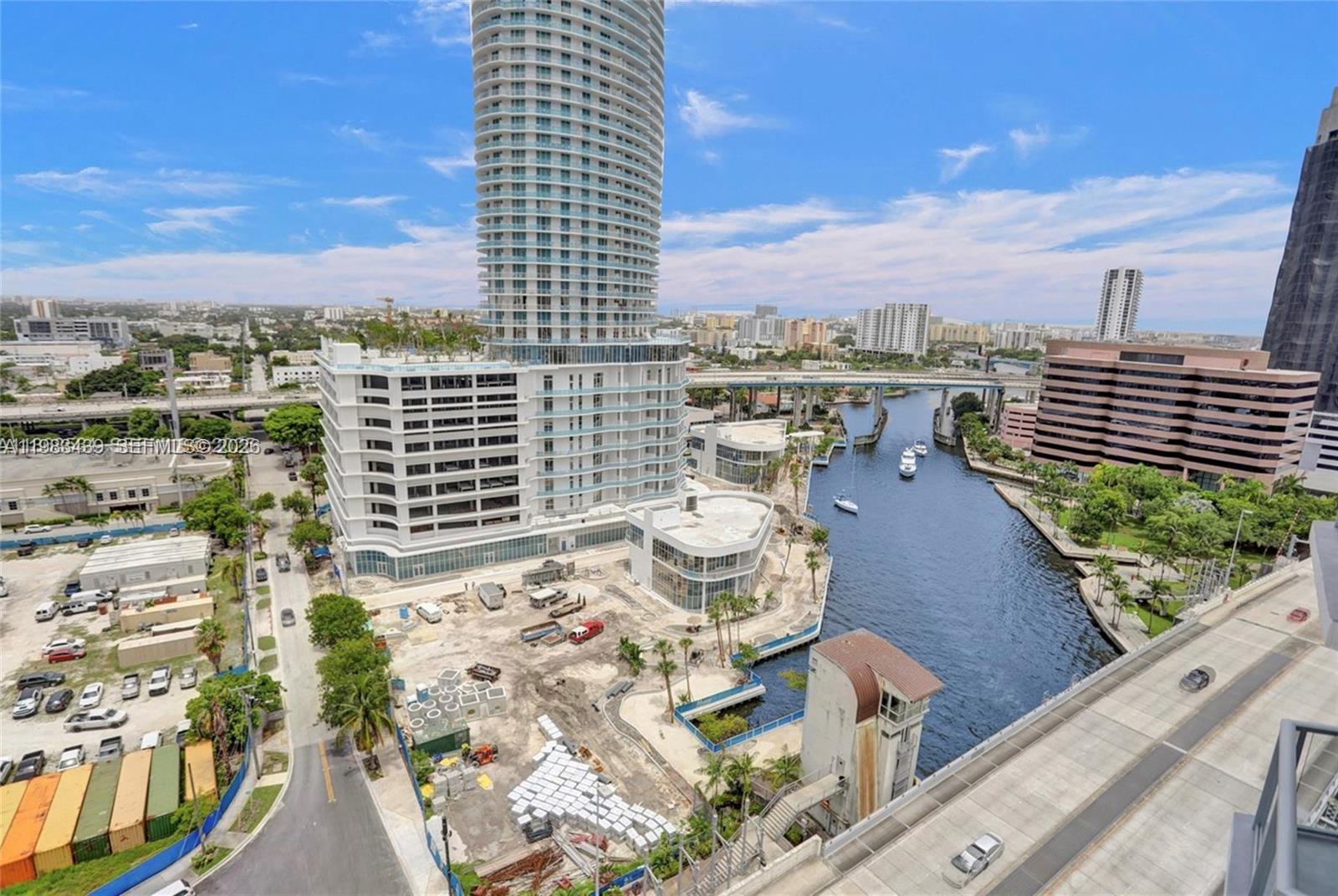 185 Southwest 7th Street, Unit 1600 Miami, FL 33130 - Photo 35 of 38