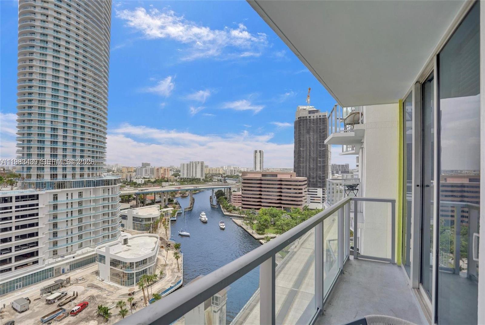 185 Southwest 7th Street, Unit 1600 Miami, FL 33130 - Photo 36 of 38