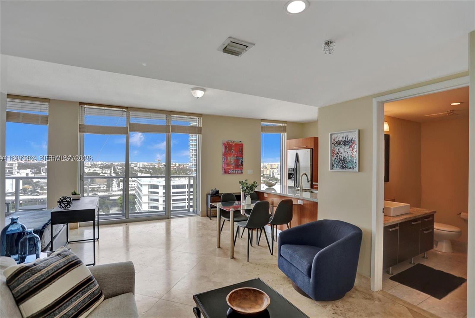 185 Southwest 7th Street, Unit 1600 Miami, FL 33130 - Photo 4 of 38