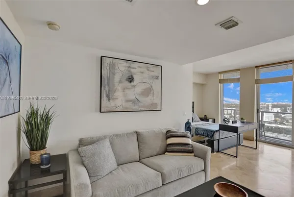 $2,550 | 185 Southwest 7th Street, Unit 1600, Miami, FL 33130