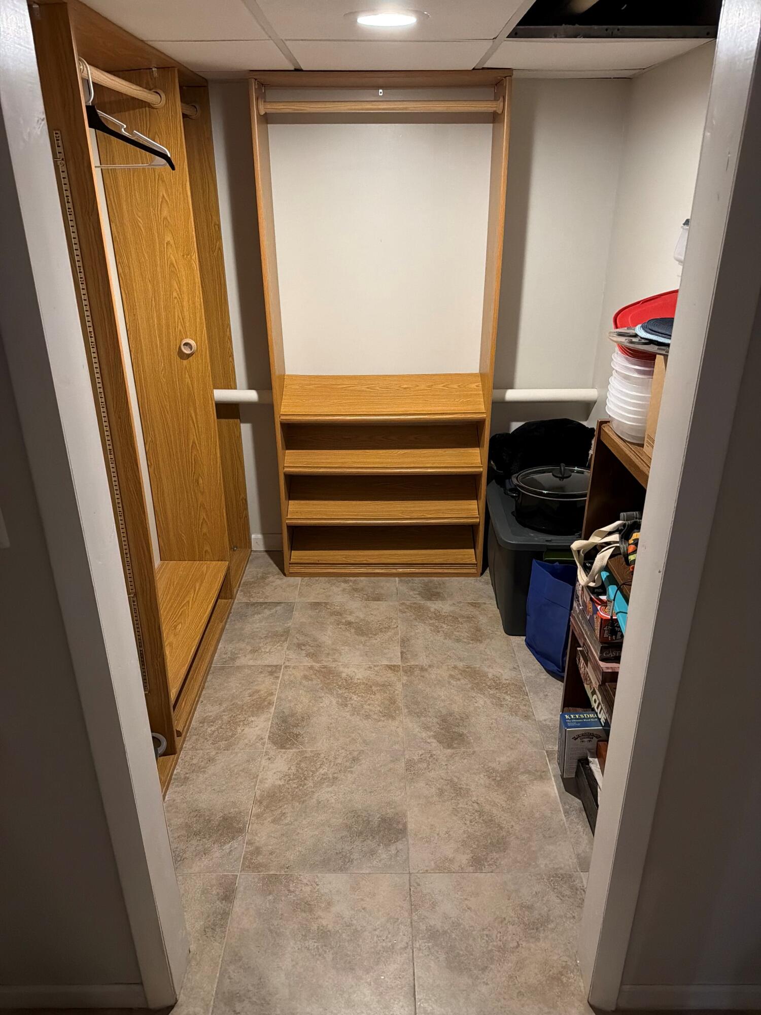 3733 Ridgefield Road Lansing, MI 48906 - Photo 28 of 31 STORAGE