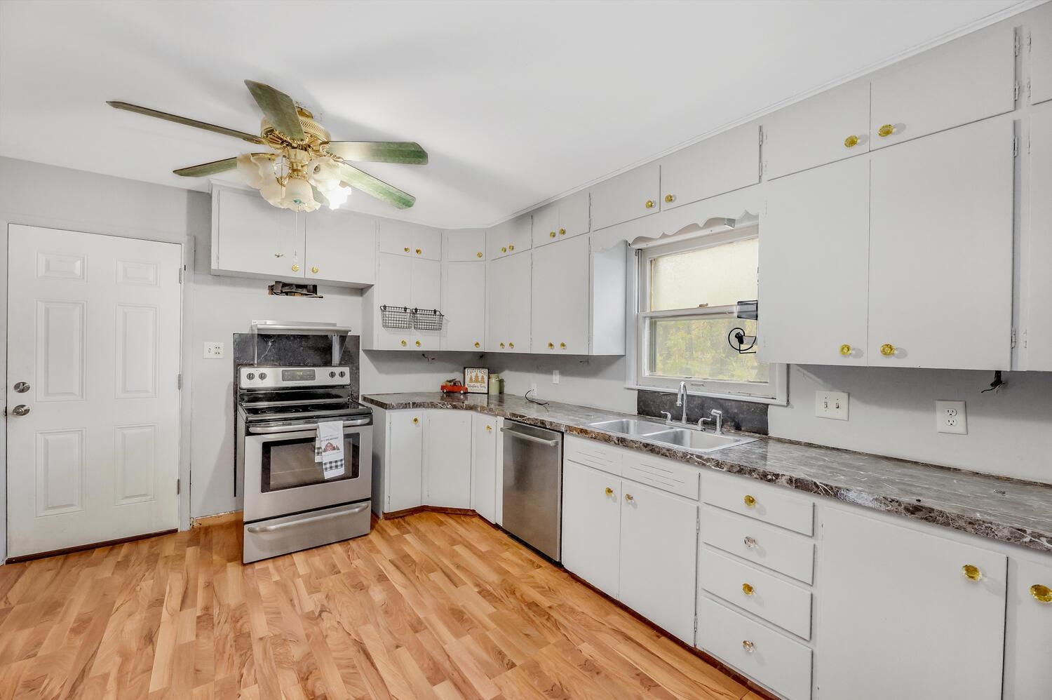 1034 Douglas Road El Dorado, KS 67042 - Photo 14 of 22