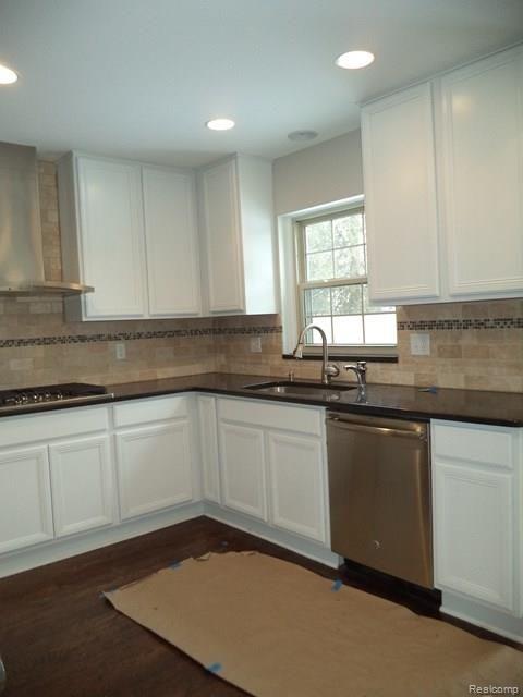 46 Edgemere Road Grosse Pointe Farms, MI 48236 - Photo 8 of 27