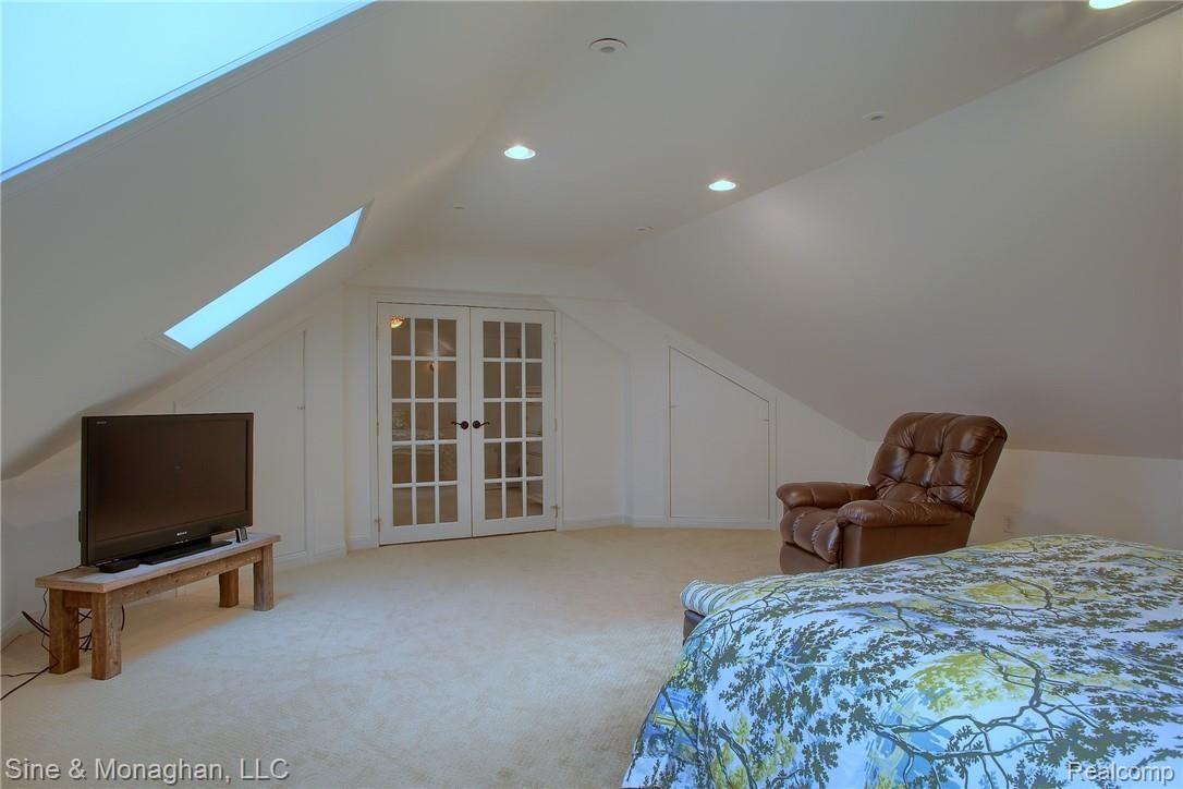 601 Lincoln Road Grosse Pointe, MI 48230 - Photo 24 of 40 24-2nd Bedroom 2nd View.jpg