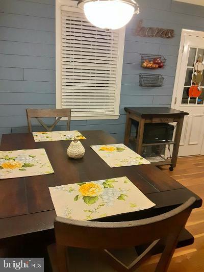 804 Ripley Street Philadelphia, PA 19111 - Photo 5 of 23 Dining area
