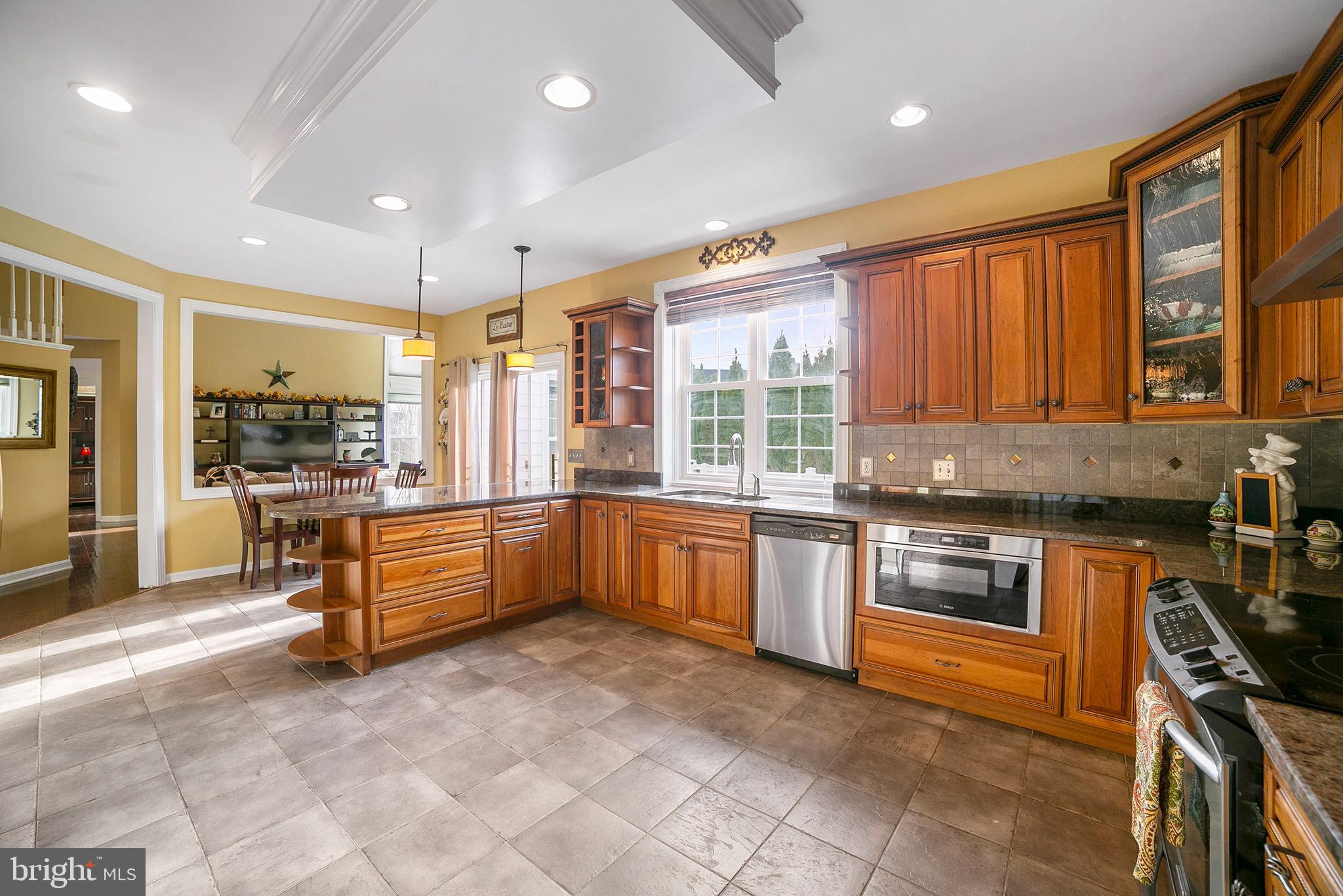 19 Eagleton Farm Road Newtown, PA 18940 - Photo 12 of 32 Kitchen
