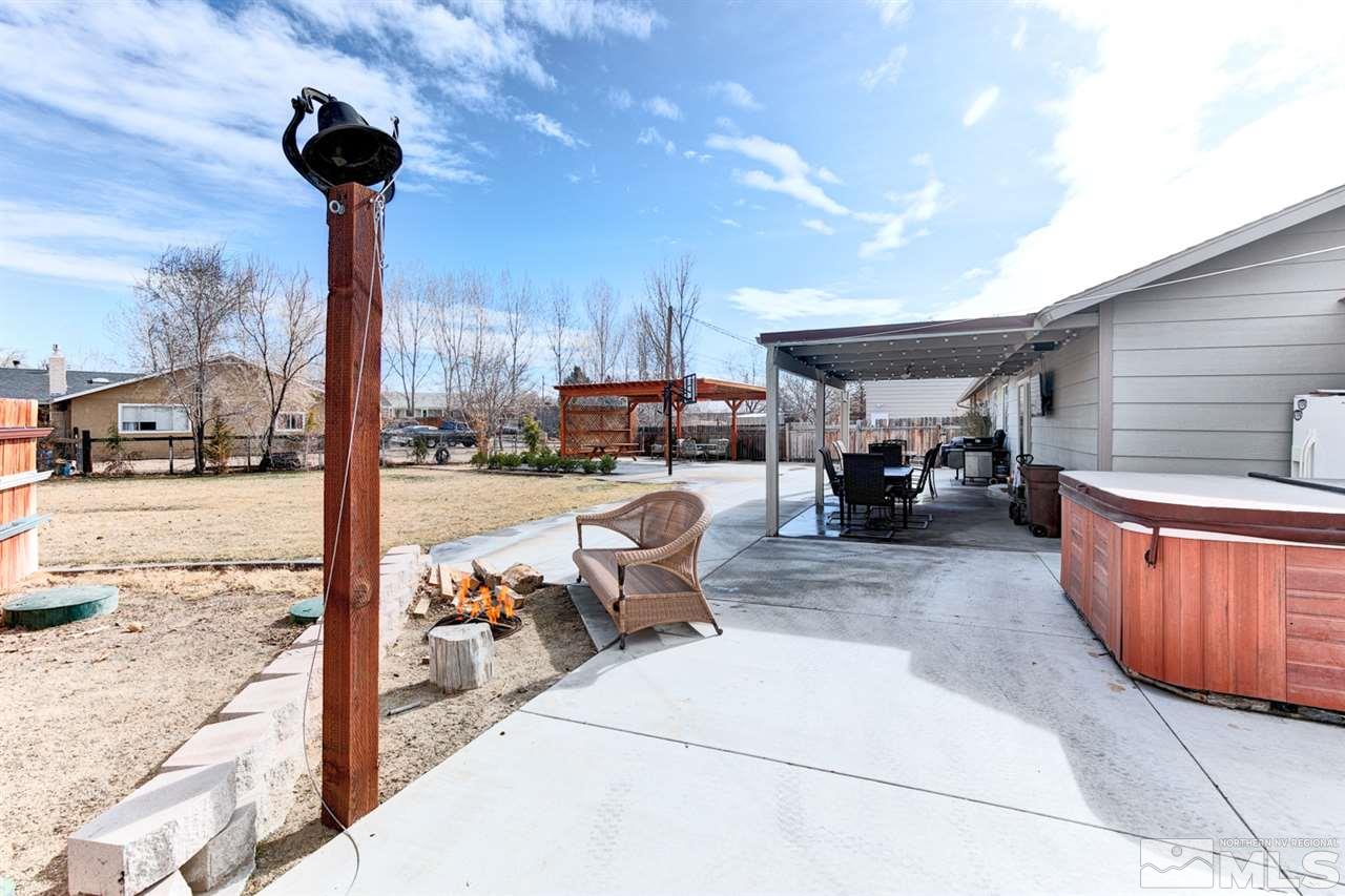 995 McLean Road Fallon, NV 89406 - Photo 24 of 25 a view of a terrace with furniture