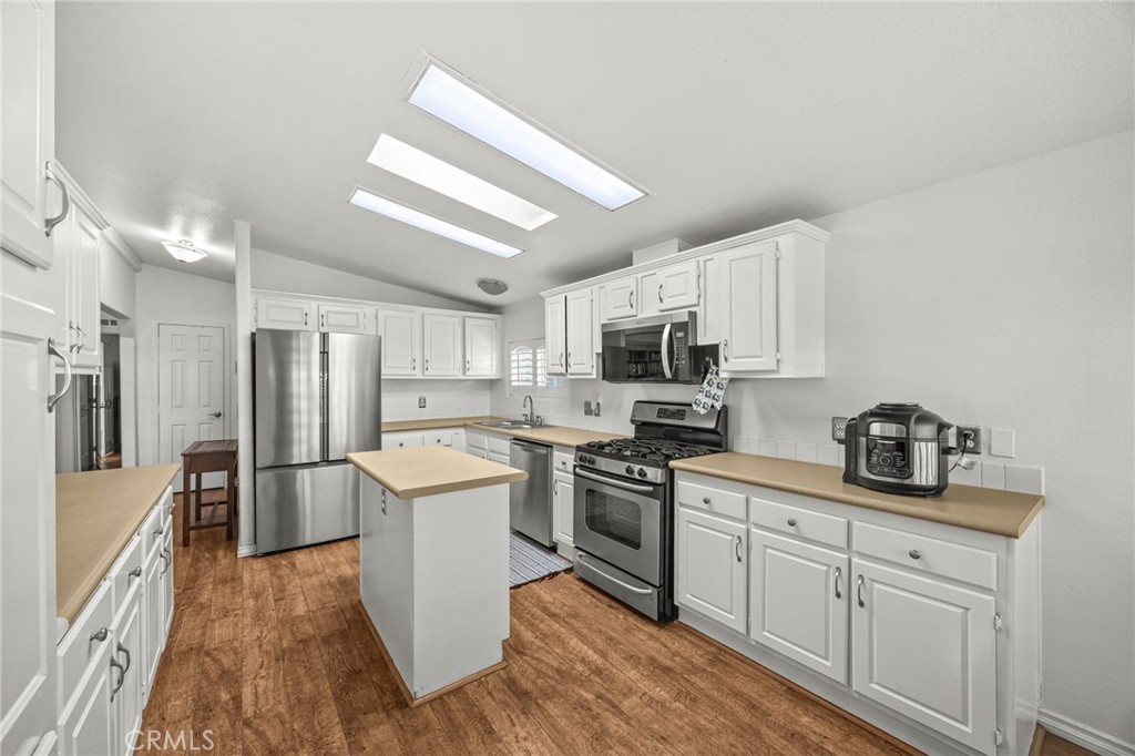 23301 Ridge Rte Drive, Unit 229 Laguna Hills, CA 92653 - Photo 7 of 28