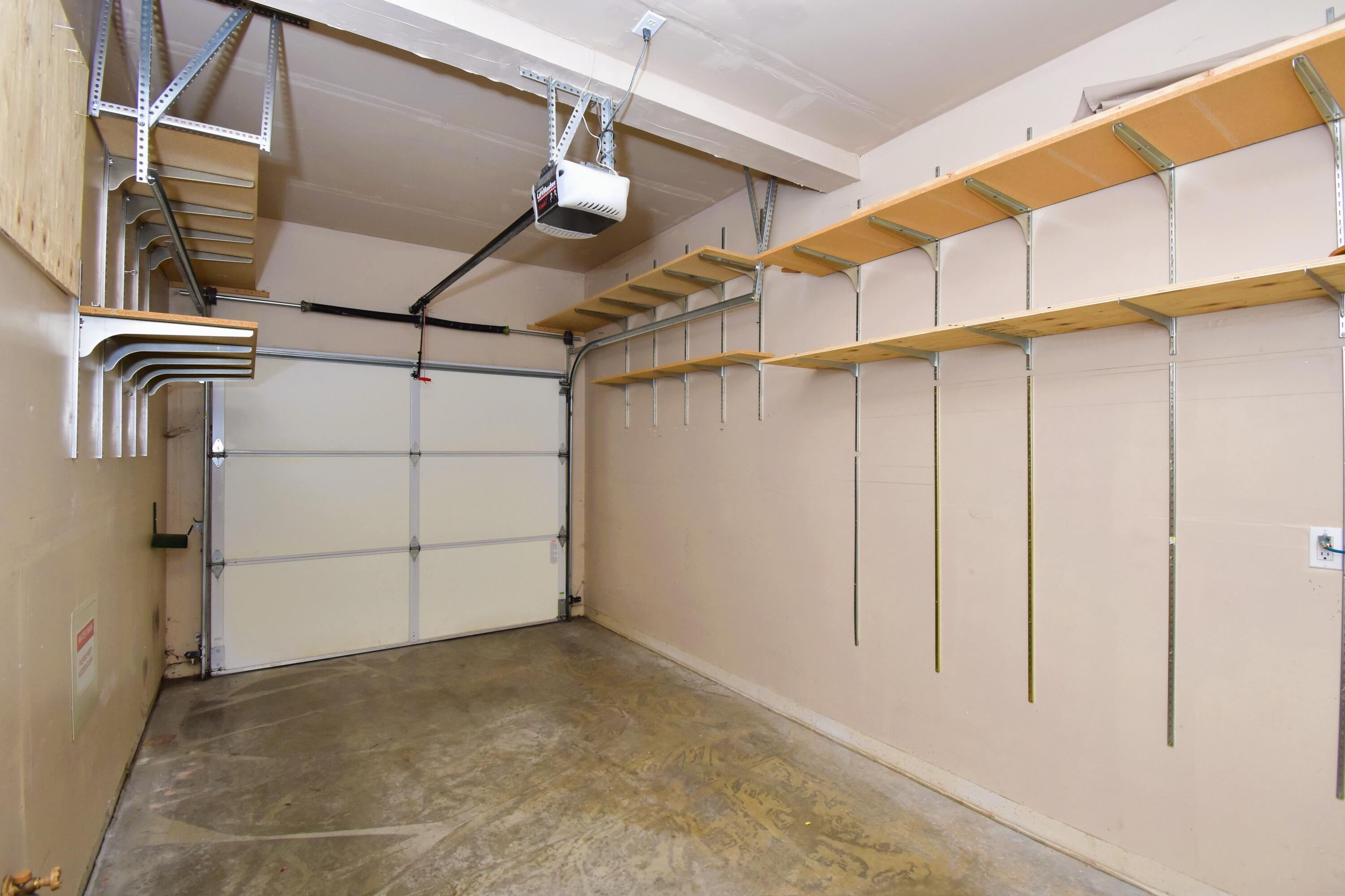 1940 Copper Ranch Lane, Unit A Hailey, ID 83333 - Photo 15 of 16 Garage