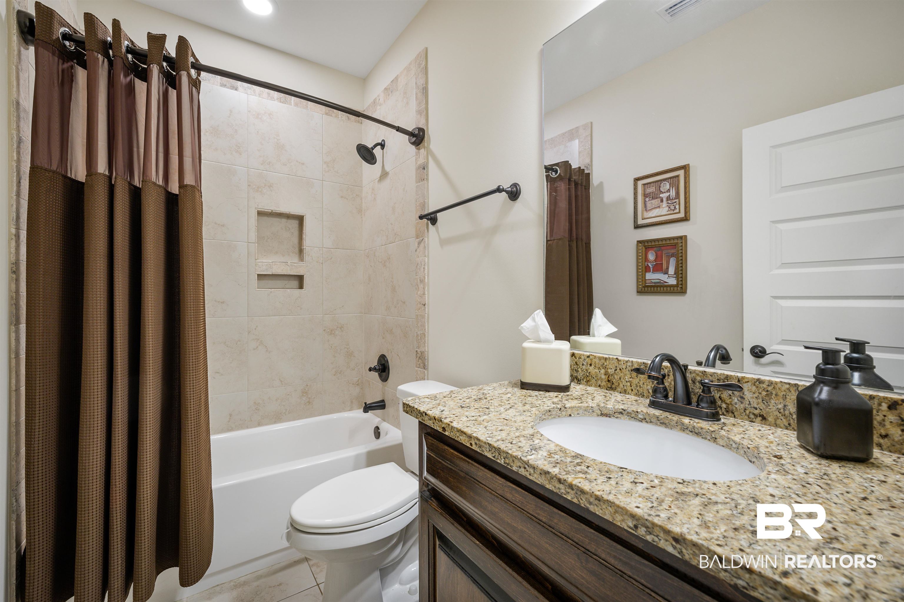 7788 Hemlock Street Daphne, AL 36527 - Photo 21 of 25 Hall Bath