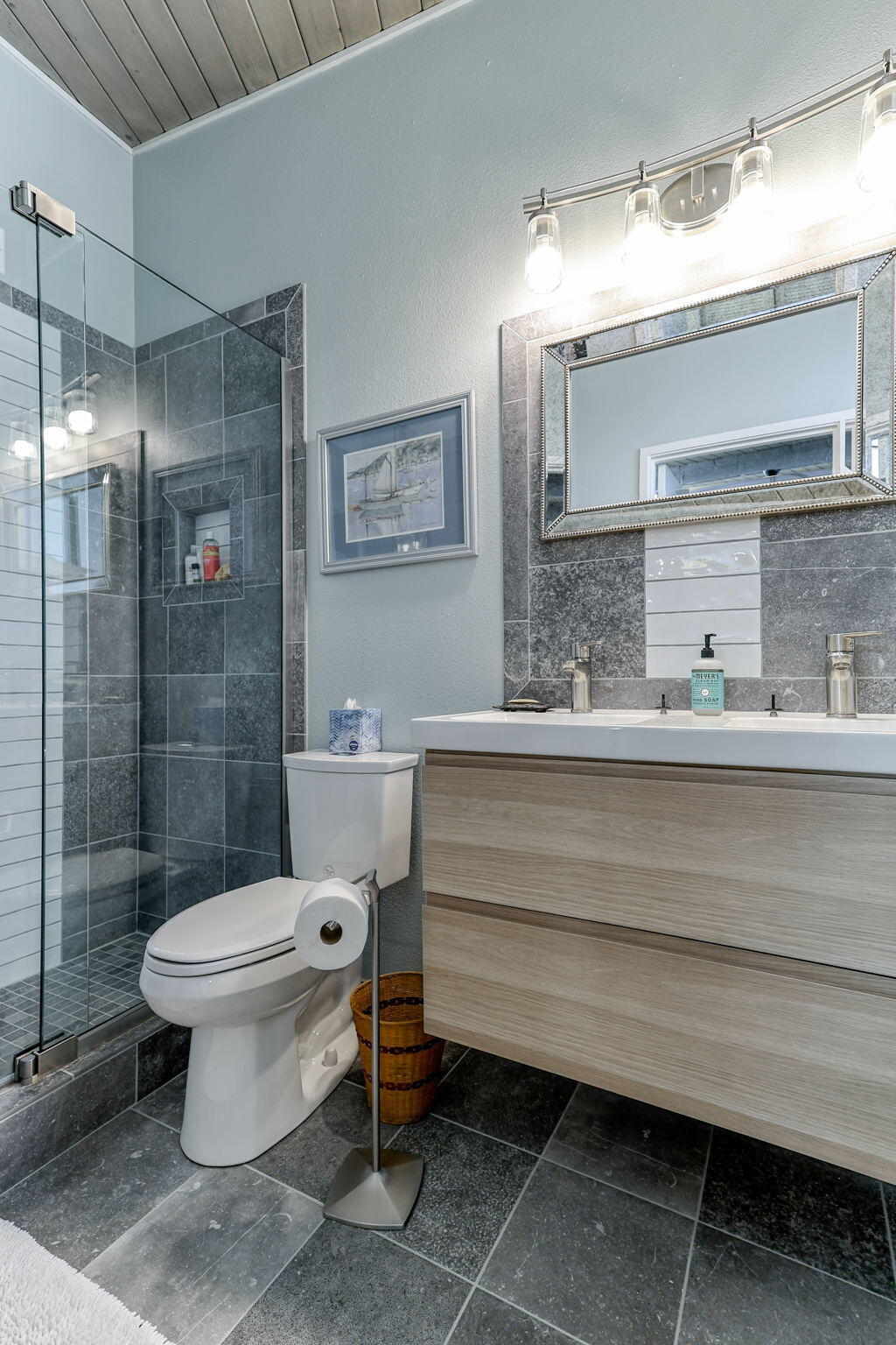 860 Rio Street Red Bluff, CA 96080 - Photo 36 of 50 a bathroom with a sink toilet and shower