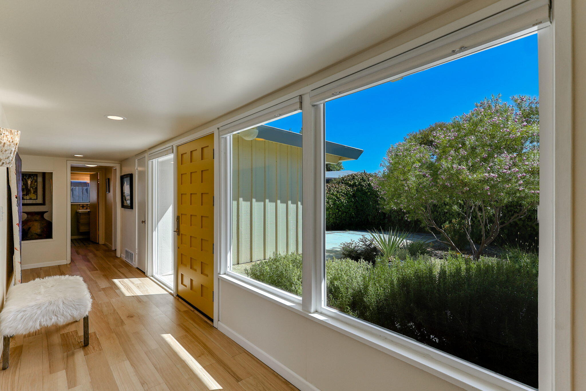 860 Rio Street Red Bluff, CA 96080 - Photo 4 of 50 a view of balcony