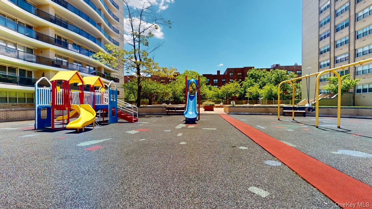 102-30 66th Road, Unit 10E Queens, NY 11375 - Photo 37 of 39