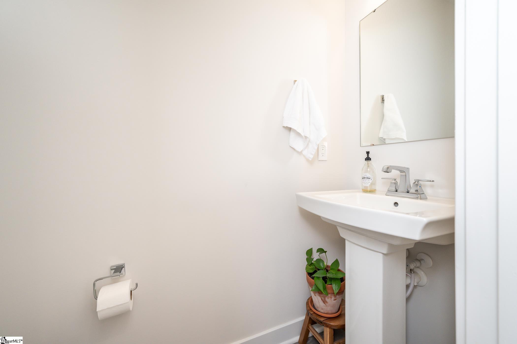515 Spokane Drive Greenville, SC 29607 - Photo 12 of 36