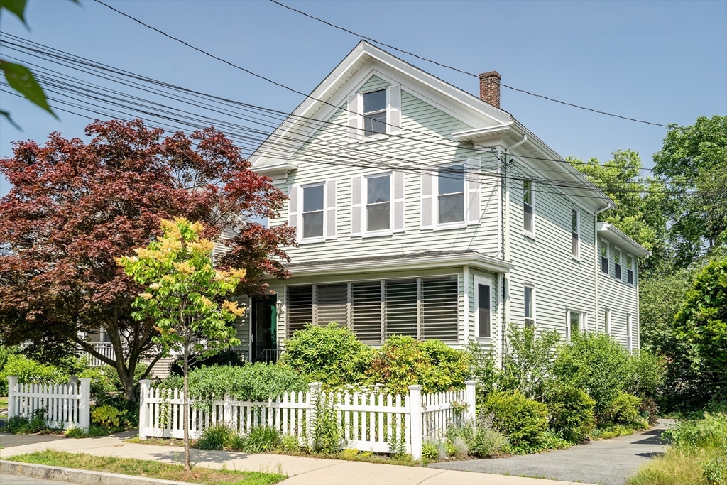 121 Myrtle Street Melrose, MA 02176 - Photo 1 of 26