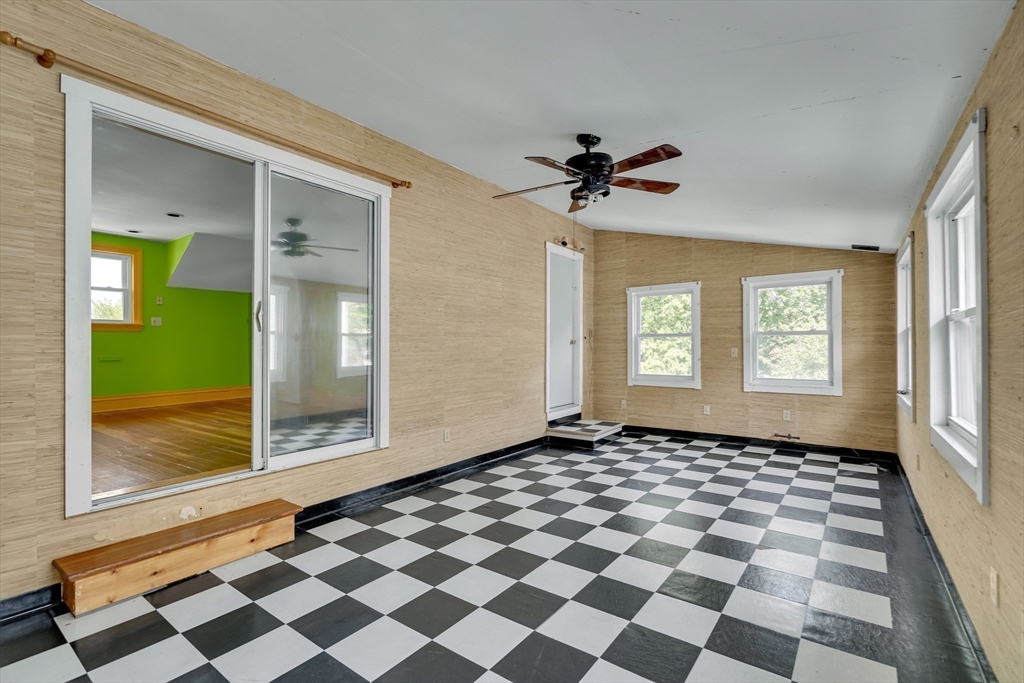 121 Myrtle Street Melrose, MA 02176 - Photo 16 of 26