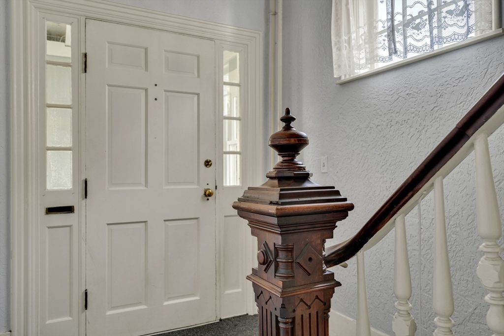 121 Myrtle Street Melrose, MA 02176 - Photo 2 of 26