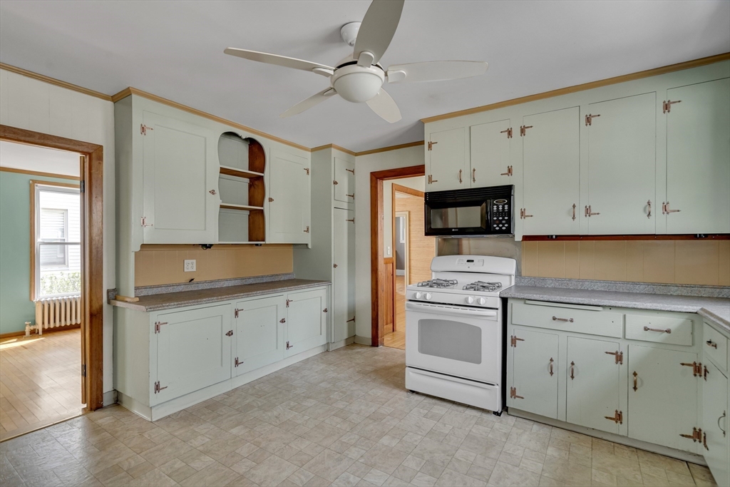 121 Myrtle Street Melrose, MA 02176 - Photo 4 of 26